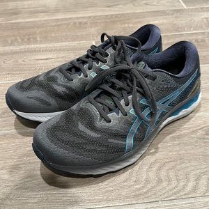 ASICS GEL NIMBUS 23 brand new 11.5